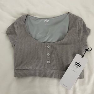 alo yoga built in bra crop top